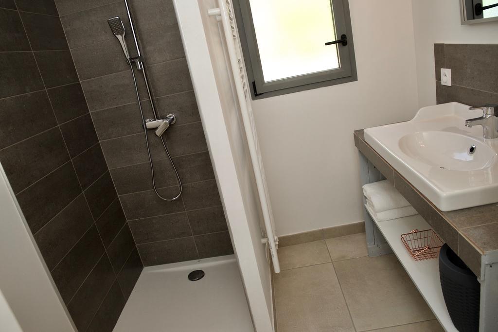 Les Lodges Du Pic Le Triadou Ngoại thất bức ảnh