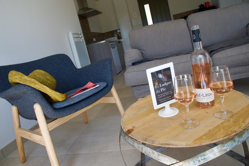 Les Lodges Du Pic Le Triadou Ngoại thất bức ảnh